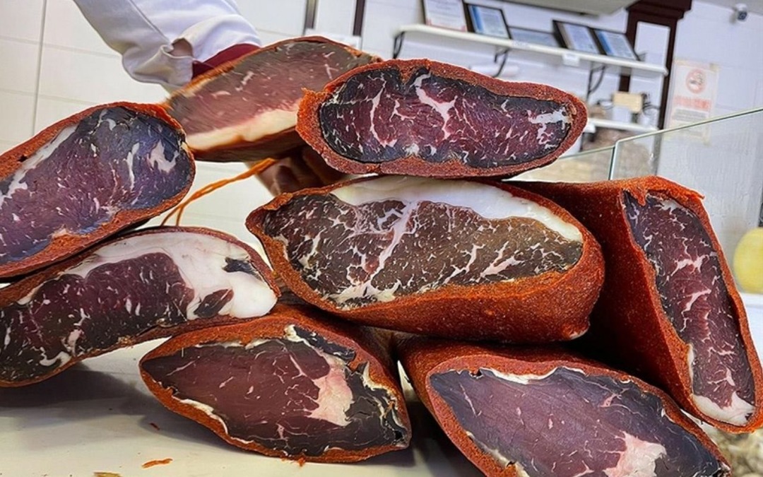 Pastırmanın kilosu 2 bin liraya &ccedil;ıktı