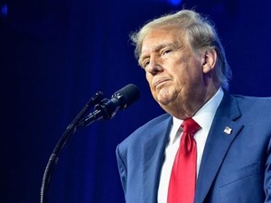 Trump'tan, ICE faaliyetleri nedeniyle tartışılan İ&ccedil; G&uuml;venlik Bakanı Noem&rsquo;e destek