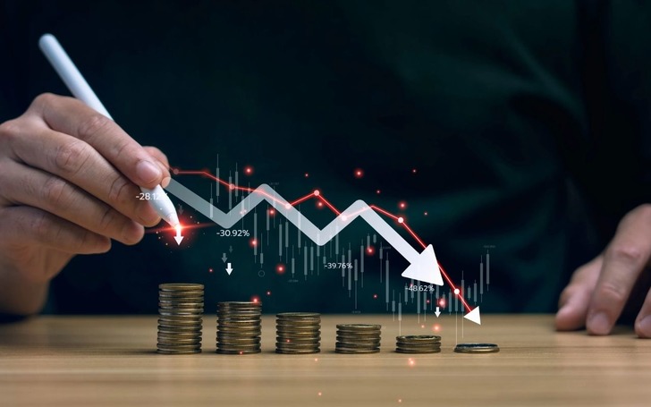 Borsa neden d&uuml;ş&uuml;yor? BIST 100 kritik seviyenin altına indi