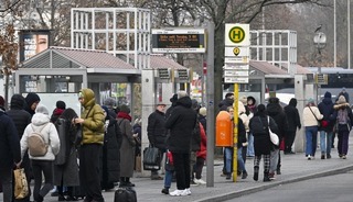 Almanya'da yeni grev dalgası toplu ulaşımı durma noktasına getirdi