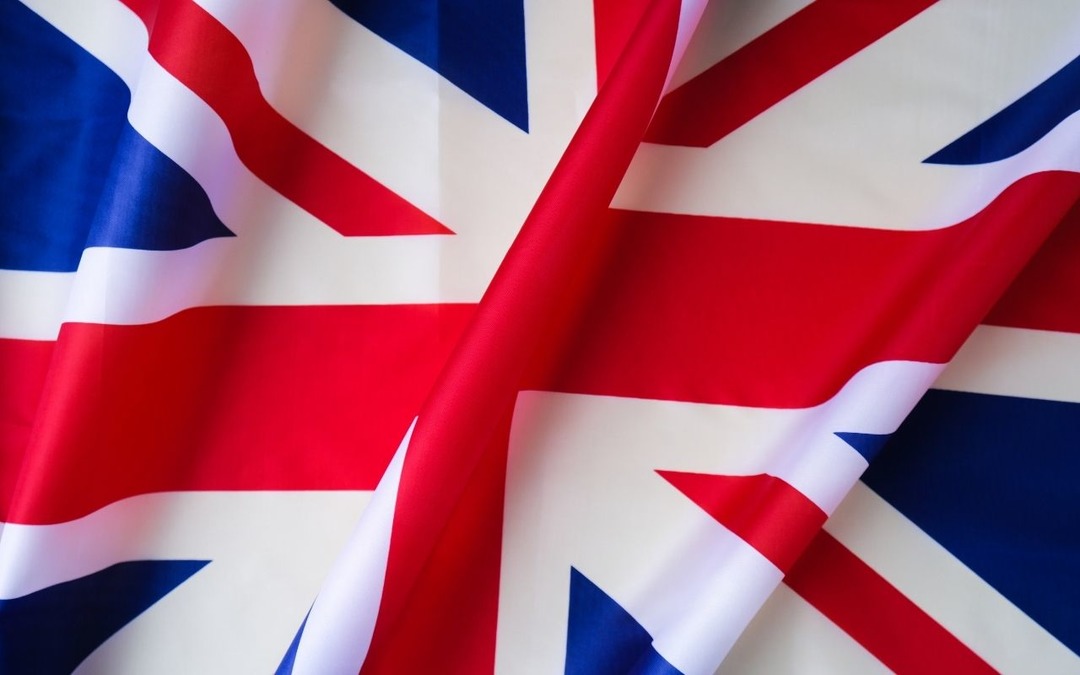 İngiltere'de imalat sanayi aktivitesi son 17 ayın en y&uuml;ksek seviyesinde