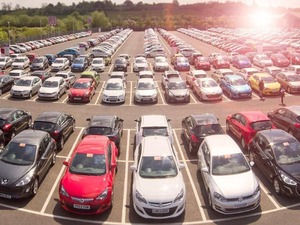 AB'de yeni otomobil satışları şubatta arttı