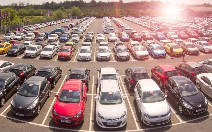 AB'de yeni otomobil satışları şubatta arttı