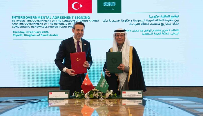 Bakan Bayraktar: "T&uuml;rkiye&rsquo;de bug&uuml;ne kadar g&ouml;rd&uuml;ğ&uuml;m&uuml;z en d&uuml;ş&uuml;k fiyatla elektriği alacağız"