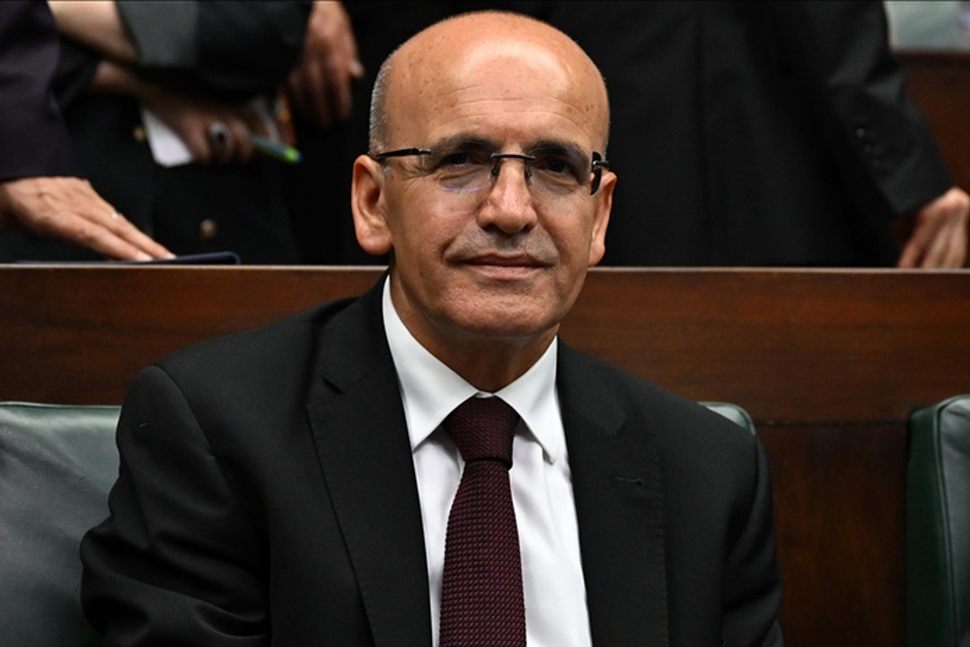Bakan Şimşek a&ccedil;ıkladı! Ekonomik programda son aşamaya girildi