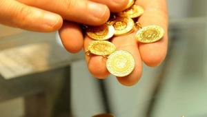 Altın piyasasında kritik eşik aşıldı: Gram altın 7 bin liranın altında!