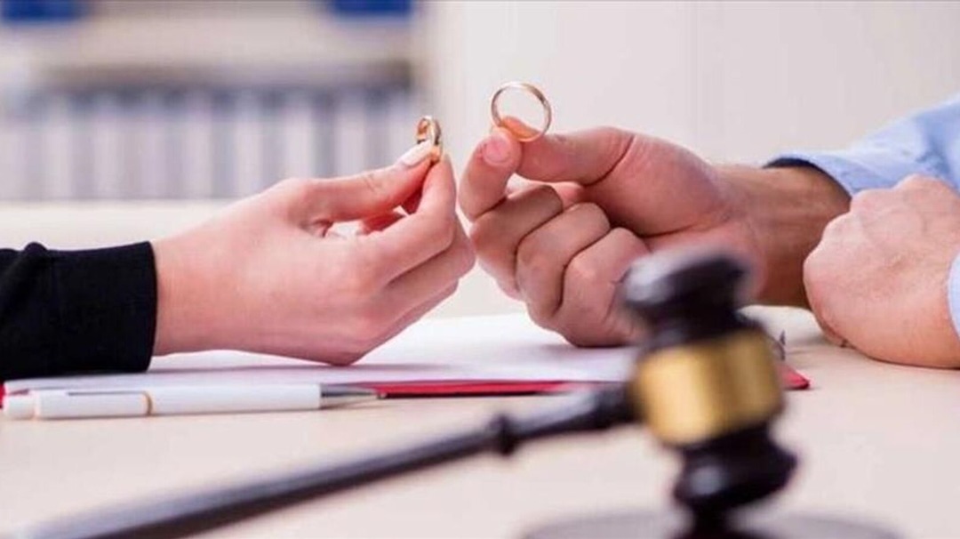 Boşanma sonrası nafakada "S&uuml;re" devrimi: Hangi evliliğe ka&ccedil; yıl nafaka &ouml;denecek?