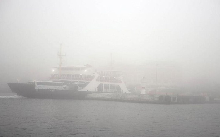 &Ccedil;anakkale Boğazı sis nedeniyle transit gemi ge&ccedil;işlerine kapatıldı
