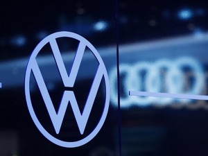 Audi&rsquo;de "par&ccedil;a kopma" riski: Volkswagen binlerce aracını geri &ccedil;ağrılıyor