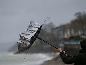 Meteorolojiden Doğu Karadeniz ve Batı Akdeniz'in batısı i&ccedil;in fırtına uyarısı