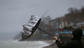 Meteorolojiden Doğu Karadeniz ve Batı Akdeniz'in batısı i&ccedil;in fırtına uyarısı