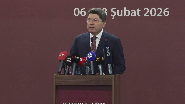 Bakan Tun&ccedil;'tan IBAN a&ccedil;ıklaması: Dolandırıcılığa maruz kalacağınızı d&uuml;ş&uuml;nmeniz gerekir