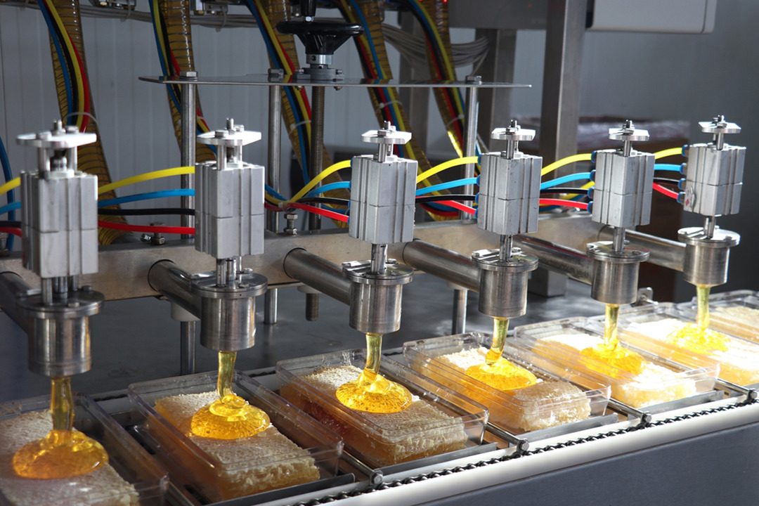 Sivas'tan d&uuml;nyanın bir&ccedil;ok &uuml;lkesine bal ihra&ccedil; ediliyor