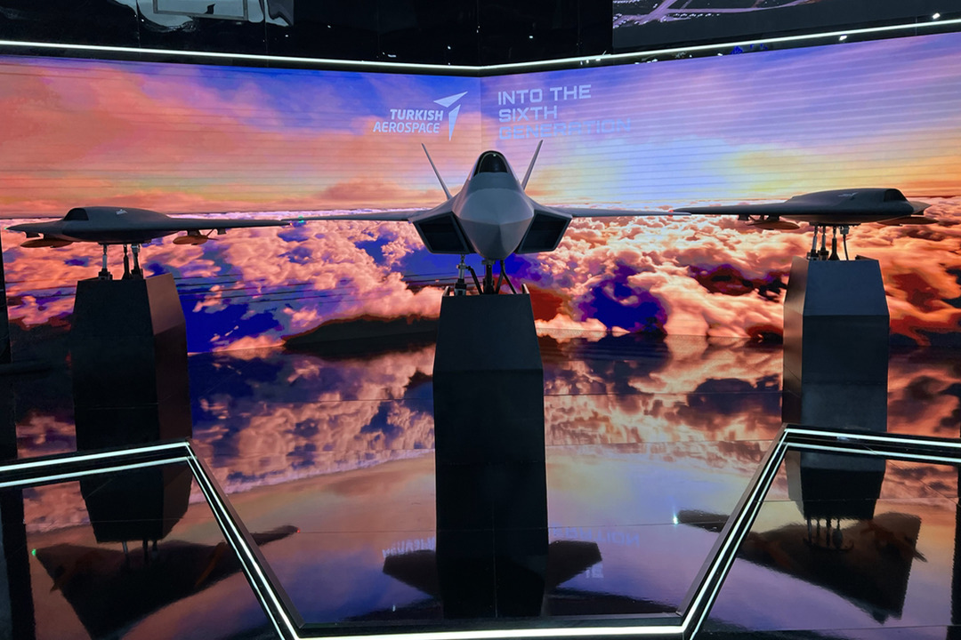 Milli Muharip U&ccedil;ak KAAN d&uuml;nya sahnesine bu kez "yeni nesil" tanıtımla &ccedil;ıktı