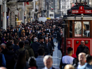 SON DAKİKA| T&Uuml;İK a&ccedil;ıkladı! T&uuml;rkiye'nin n&uuml;fusu belli oldu