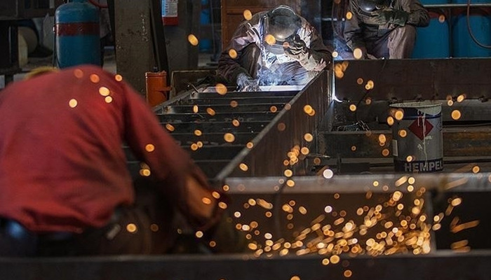 T&Uuml;İK a&ccedil;ıkladı! Sanayi &uuml;retimi Aralık 2025'te y&uuml;zde 2'den fazla azaldı