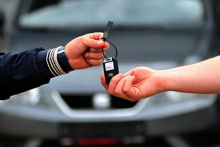 Kurallar sil baştan değişiyor! Ara&ccedil; kiralamada yeni d&uuml;zenleme: Eğitim şartı, yetki belgesi...