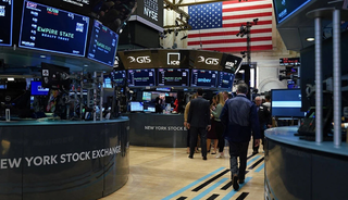 Yapay Zeka Portf&ouml;yleri U&ccedil;urdu: Nasdaq&rsquo;ın Teknoloji Devleri 1 Yılda %200'den Fazla Kazandırdı