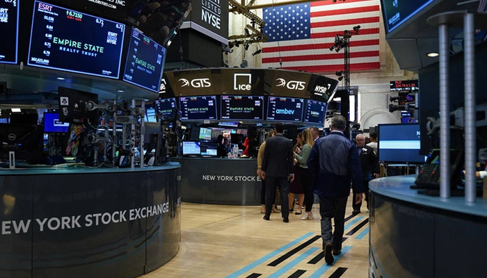 Yapay zeka portf&ouml;yleri u&ccedil;urdu: Nasdaq&rsquo;ın teknoloji devleri 1 yılda %200'den fazla kazandırdı