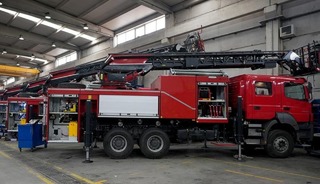 İstanbul İtfaiyesine alınacak 175 ara&ccedil; i&ccedil;in 6 milyar liralık bor&ccedil;lanma kararı