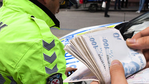 337 bin lirayı g&ouml;rd&uuml;! Trafiğe &ccedil;ıkmadan &ouml;nce &ouml;demek şart: Y&uuml;zde 12,5 zam geldi