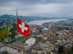 İsvi&ccedil;re'de "n&uuml;fusu sınırlama" &ouml;nerisi referanduma geliyor