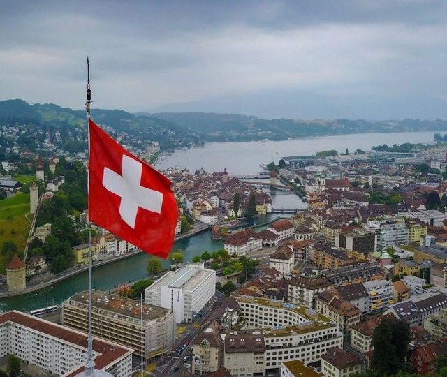 İsvi&ccedil;re'de "n&uuml;fusu sınırlama" &ouml;nerisi referanduma geliyor