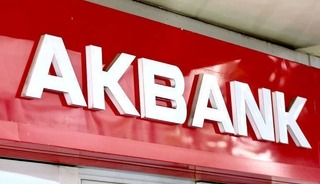 Akbank&rsquo;tan bilan&ccedil;oyu rahatlatan 1,2 milyarlık satış 