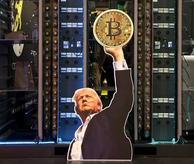 Trump r&uuml;zgarı altında değil, kriptoda esiyor: 2 haftada 492 milyon doları g&ouml;rd&uuml;
