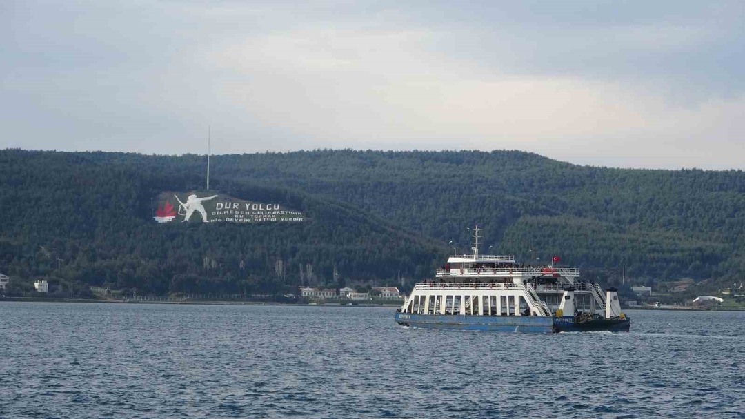 &Ccedil;anakkale&rsquo;de ada seferlerine fırtına engeli
