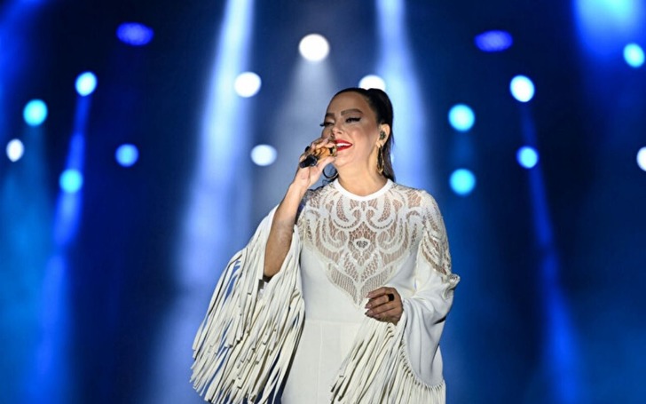 Biletler g&uuml;nler &ouml;ncesinden t&uuml;kendi! Ebru G&uuml;ndeş'in Riyad'da 1 saatlik kazancı dudak u&ccedil;uklattı