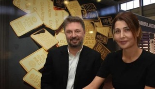 İstanbul Altın Rafinerisi soruşturması b&uuml;y&uuml;yor: 500 kilo altın iddiası g&uuml;ndeme oturdu! &Ouml;zcan Hala&ccedil;'ın eşi tutuklandı