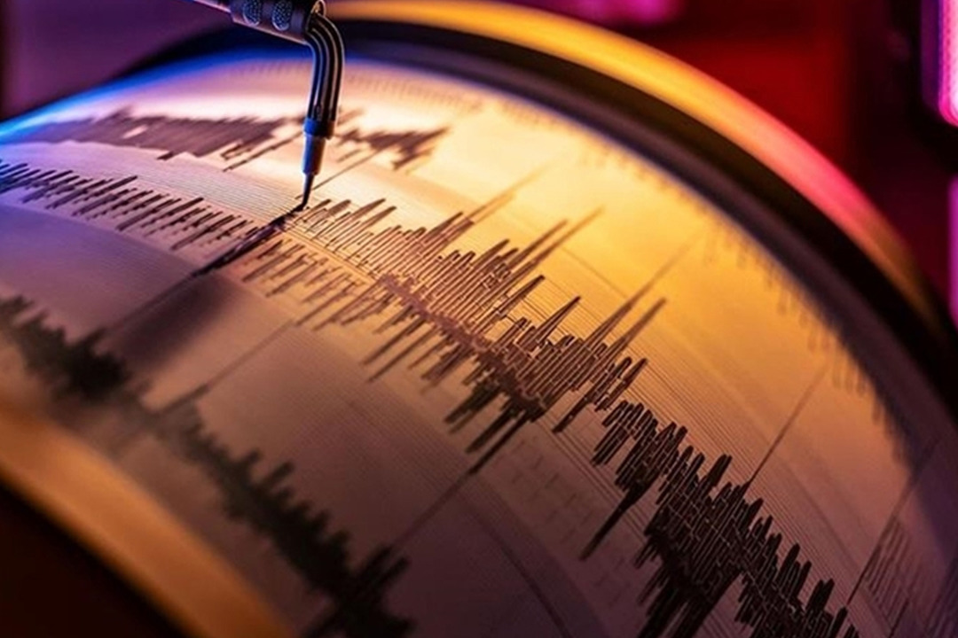 AFAD duyurdu! Akdeniz'de sabaha karşı 4.0 şiddetinde deprem meydana geldi