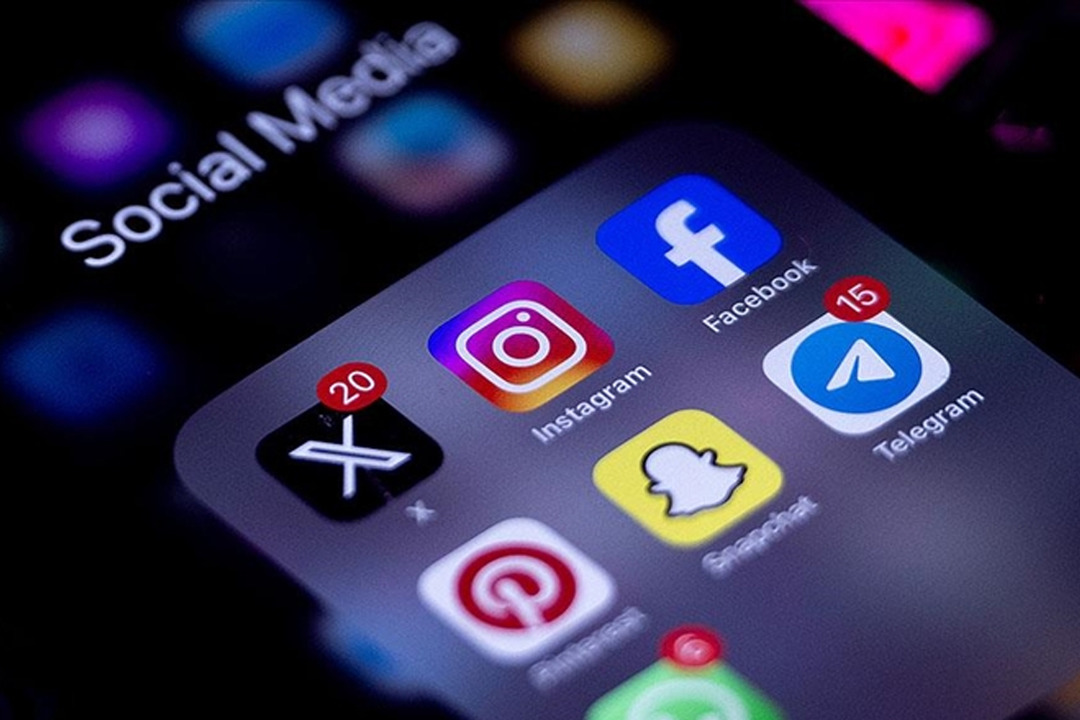 Anonim hesap d&ouml;nemi bitiyor! Sosyal medyada kimlik şartı geliyor