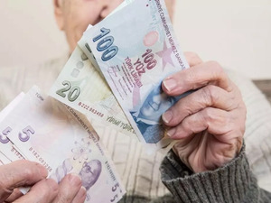 PTT kullanan emeklilere b&uuml;y&uuml;k haber: 14 bin tl nakit desteği nasıl alınır?
