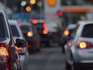 İstanbul'da Anadolu Yakası'nda trafik yoğunluğu y&uuml;zde 80'e ulaştı