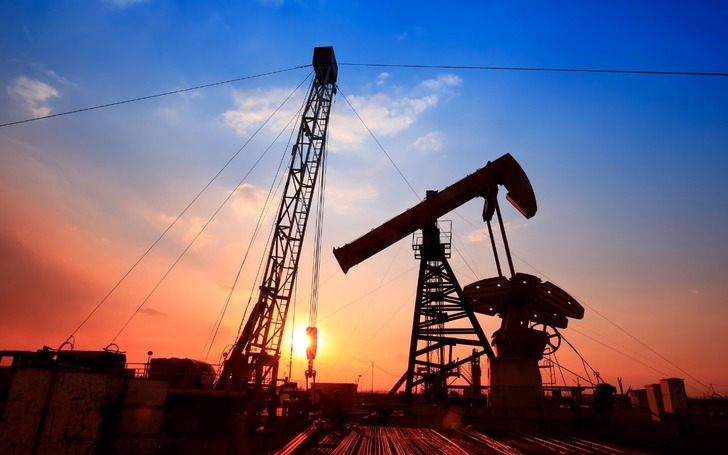 Brent petrol&uuml;n varili 67,23 dolardan işlem g&ouml;r&uuml;yor