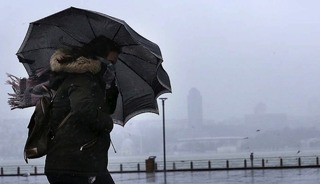 Karadeniz ile iç ve batı kesimler için kuvvetli rüzgar ve fırtına uyarısı