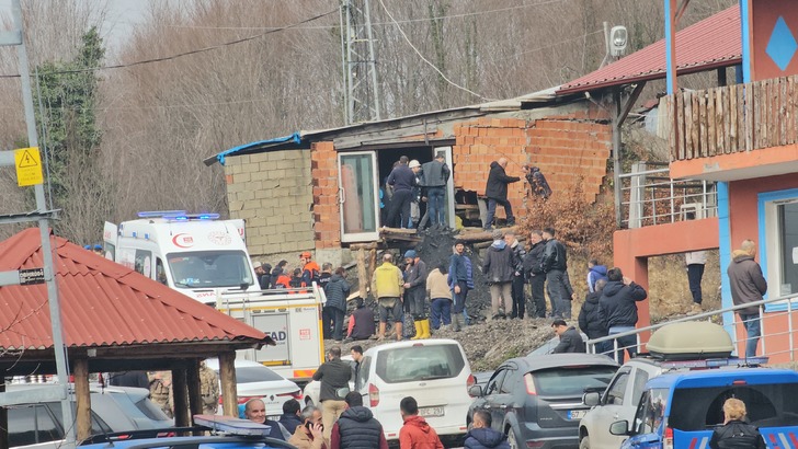 Zonguldak'ta maden ocağı g&ouml;&ccedil;t&uuml;: Mahsur kalan iş&ccedil;iler var