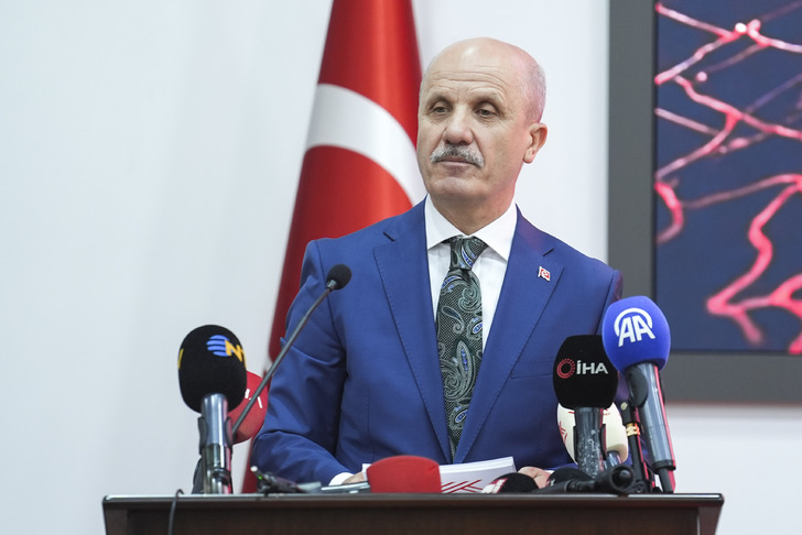 Y&Ouml;K Başkanı: &Uuml;niversite kontenjanları d&uuml;ş&uuml;r&uuml;lecek