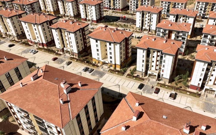 "Y&uuml;zyılın Konut Projesi" i&ccedil;in Sakarya'da kura &ccedil;ekimi yapıldı