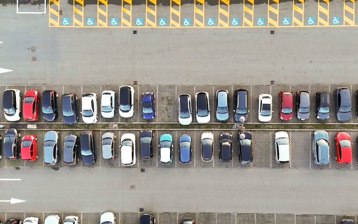 Otopark krizi: "&Uuml;cretsiz olması gereken alanlar parayla satılıyor"