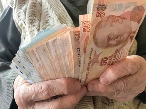 Emekliye bayram ikramiyesi ne kadar olacak? Masada 3 farklı senaryo var