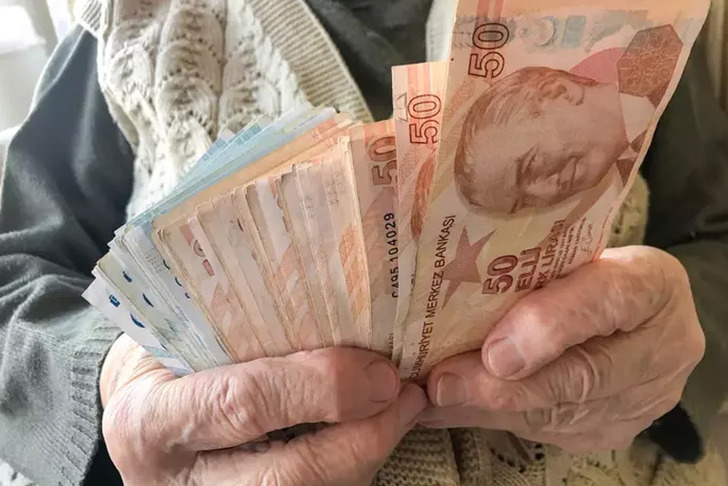 Emekliye bayram ikramiyesi ne kadar olacak? Masada 3 farklı senaryo var