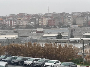 İstanbul'un bazı il&ccedil;elerinde aralıklarla kar ve sulu kar yağışı etkili oluyor