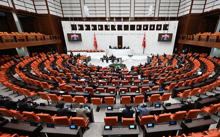 "Ter&ouml;rs&uuml;z T&uuml;rkiye" komisyonunda ortak rapor oy &ccedil;okluğuyla kabul edildi