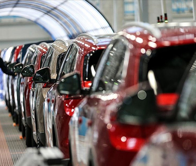 Alıcı da satıcı da beklemede! İkinci el otomobil satışlarında sert d&uuml;ş&uuml;ş