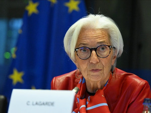 ECB Başkanı Christine Lagarde istifa iddialarına yanıt