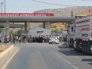 Suriye sınırında kriz: İki g&uuml;mr&uuml;k kapısı kapatılıyor!