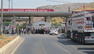 Suriye sınırında kriz: İki g&uuml;mr&uuml;k kapısı kapatılıyor!